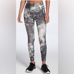 Calia by Carrie Underwood Fashion Print 7/8 Leggings in Smoke Gray